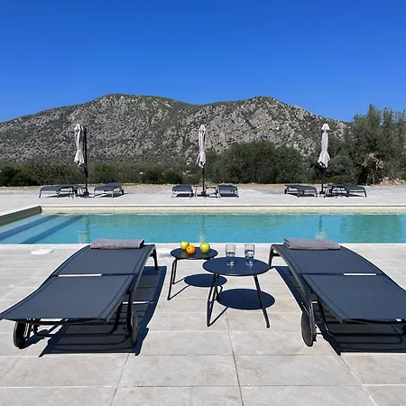 Ξενοδοχείο με διαμερίσματα Topos Luxury Heraion 4*