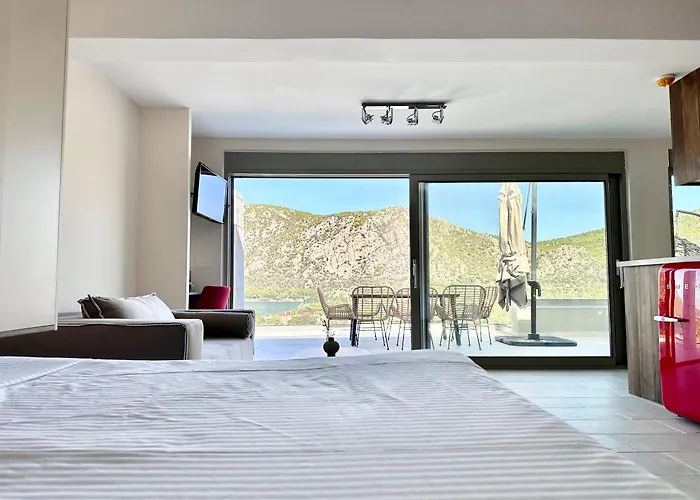 Topos Luxury Heraion شقة فندقية 4*