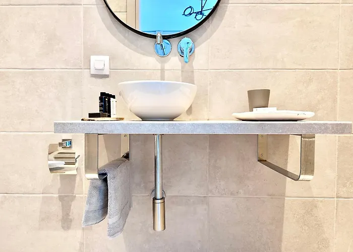 Topos Luxury Heraion لوتراكي