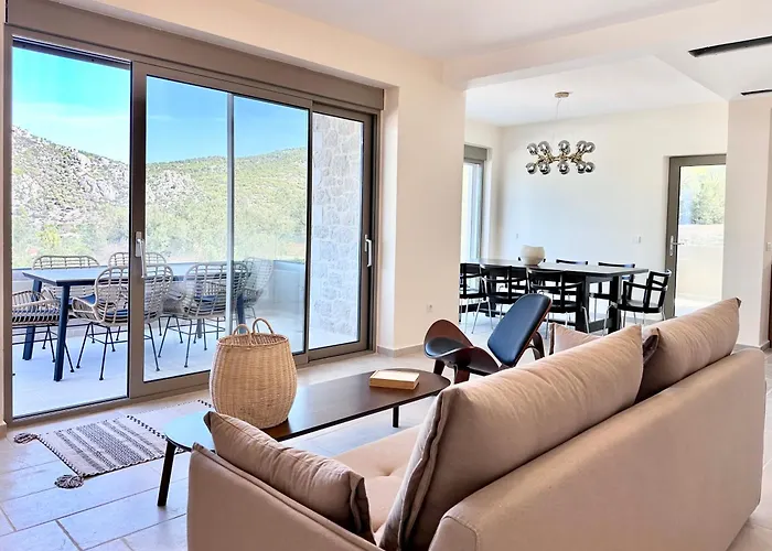 Topos Luxury Heraion Aparthotel