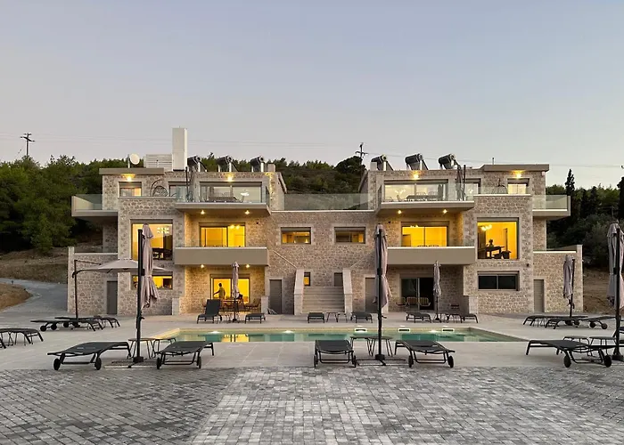 Topos Luxury Heraion شقة فندقية