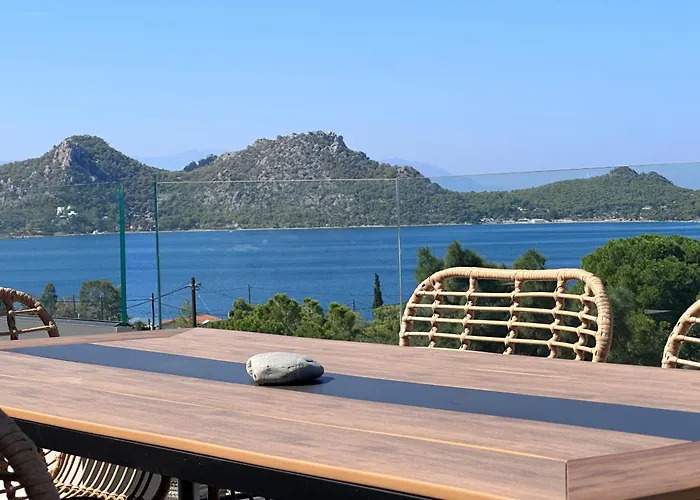 Topos Luxury Heraion 4* لوتراكي