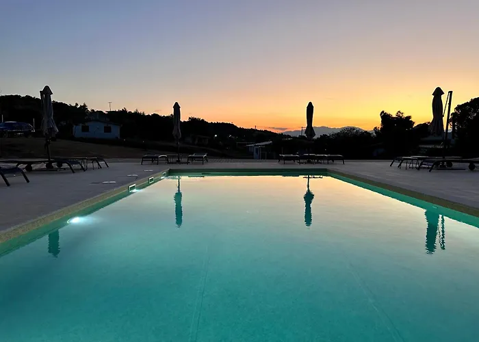 Topos Luxury Heraion لوتراكي